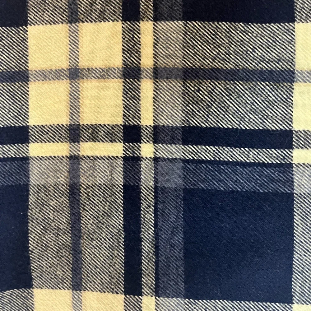 2/$20 - Navy and Light Cream Checkered Plaid Flannel Button Down Shirt - XL - Picture 10 of 11